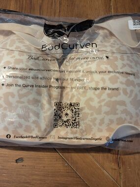 NIB Convertible Bra in Beige Leopard